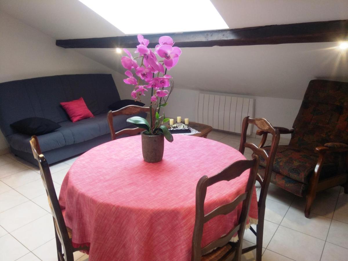 Appartement en location touristique pour 4 personnes Docelles Extérieur photo